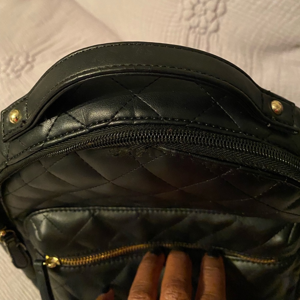 Backpack - Picture 3 of 11